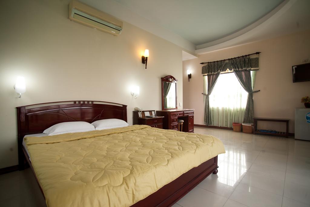 Golden Gate 1 Hotel Da Nang Room photo